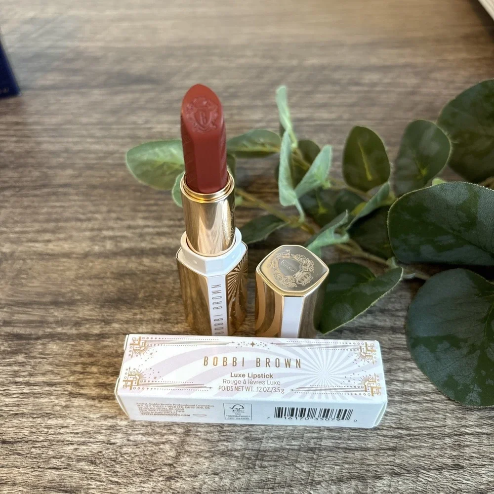 Bobbi Brown Luxe Lipstick - Sweet Cherry 818 Full SIze 0.12 oz New In Box FRESH